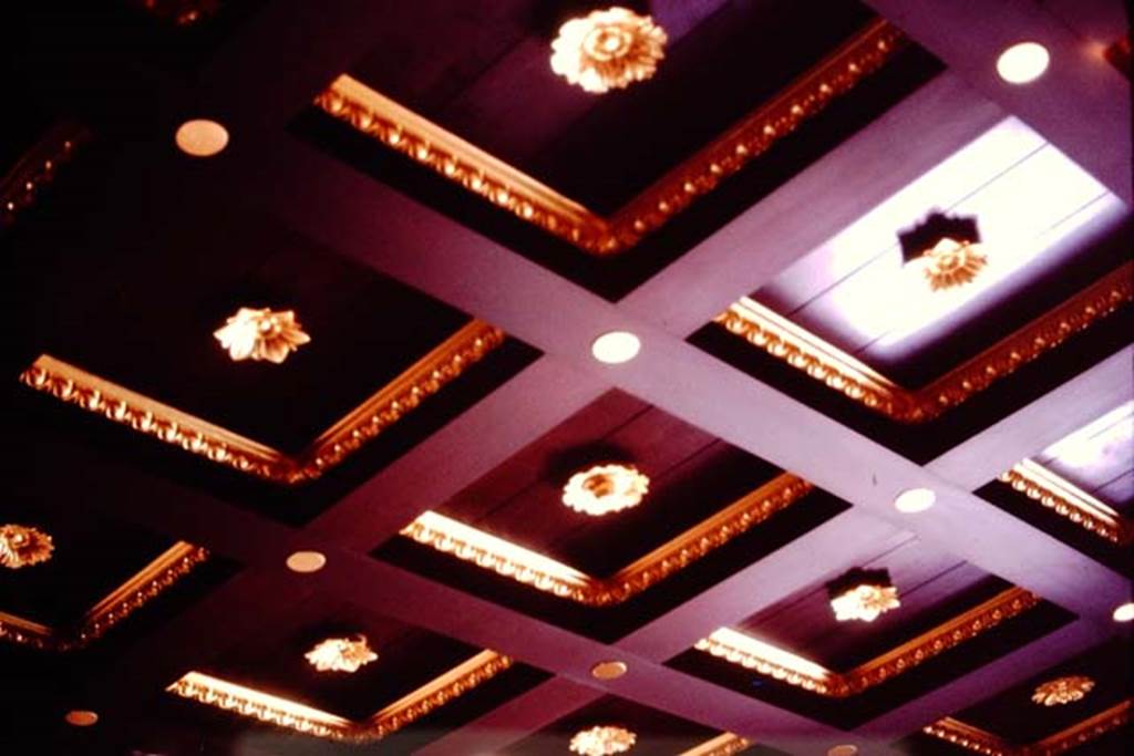 Getty Villa, Malibu, Spring 1982. Reproduction of ceiling. Photo by Stanley A. Jashemski.
Source: The Wilhelmina and Stanley A. Jashemski archive in the University of Maryland Library, Special Collections (See collection page) and made available under the Creative Commons Attribution-Non Commercial License v.4. See Licence and use details.
J80f0413
